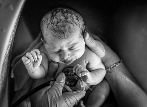 baby-holding-stethoscope 